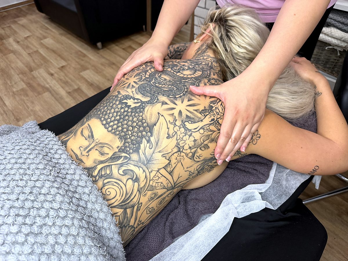 The relaxing massage course